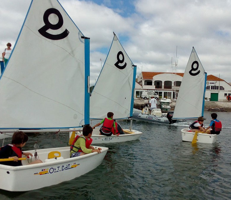 Clube Naval Setubalense Navega em Centenário